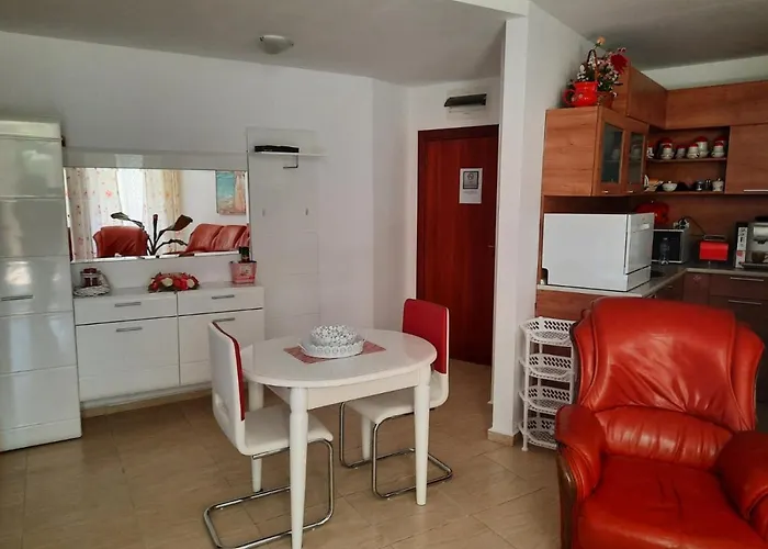 In Sunny Beach, Complex Sun Village, 80 Qm, 2 Bedrooms & Living Near To The Beach, Swimming Pool, Garden Aparthotel Sunny Beach