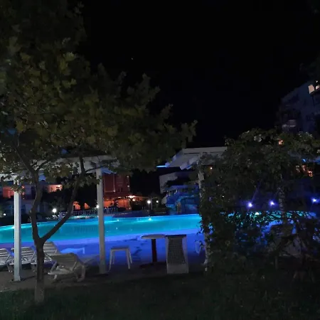 Apart-hotel In Sunny Beach, Complex Sun Village, 80 Qm, 2 Bedrooms & Living Near To The Beach, Swimming Pool, Garden Sunny Beach