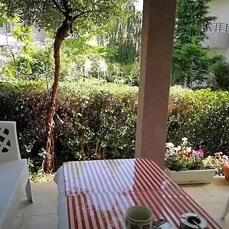 In Sunny Beach, Complex Sun Village, 80 Qm, 2 Bedrooms & Living Near To The Beach, Swimming Pool, Garden Сонячний Берег