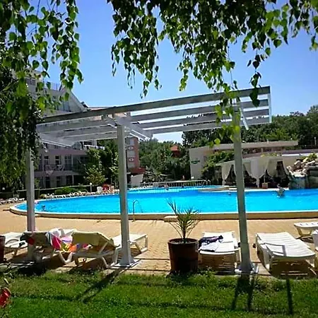 In Sunny Beach, Complex Sun Village, 80 Qm, 2 Bedrooms & Living Near To The Beach, Swimming Pool, Garden 公寓式酒店 *