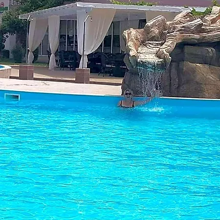 公寓式酒店 In Sunny Beach, Complex Sun Village, 80 Qm, 2 Bedrooms & Living Near To The Beach, Swimming Pool, Garden