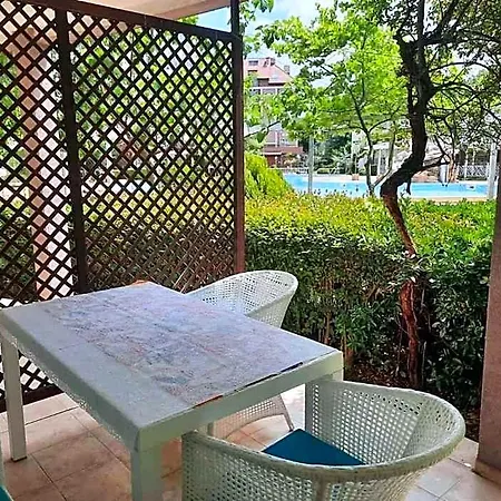 In Sunny Beach, Complex Sun Village, 80 Qm, 2 Bedrooms & Living Near To The Beach, Swimming Pool, Garden *
