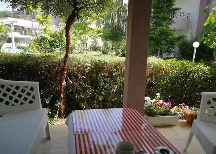 In Sunny Beach, Complex Sun Village, 80 Qm, 2 Bedrooms & Living Near To The Beach, Swimming Pool, Garden Sunny Beach