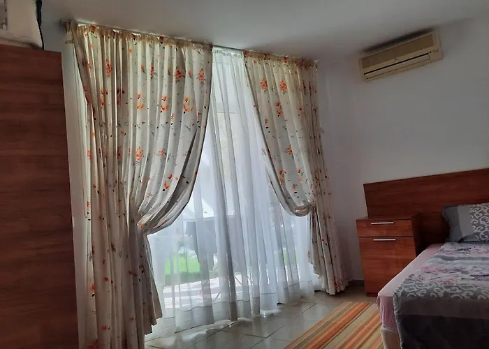 In Sunny Beach, Complex Sun Village, 80 Qm, 2 Bedrooms & Living Near To The Beach, Swimming Pool, Garden * Sunny Beach