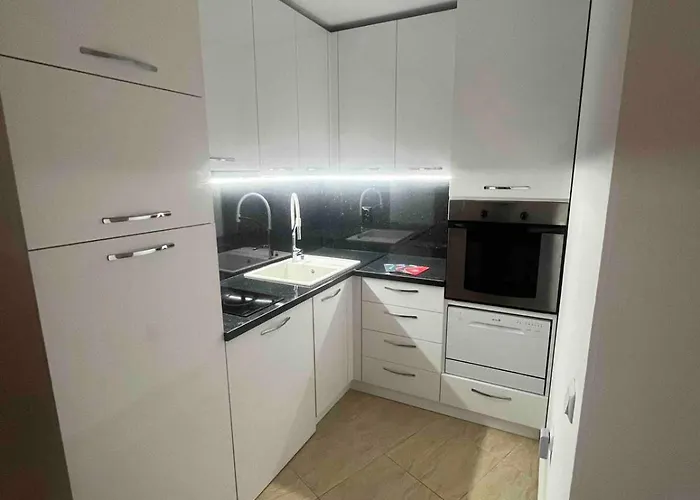 In Sunny Beach, Complex Sun Village, 80 Qm, 2 Bedrooms & Living Near To The Beach, Swimming Pool, Garden Aparthotel